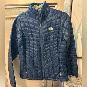 Beautiful north face navy blue medium jacket